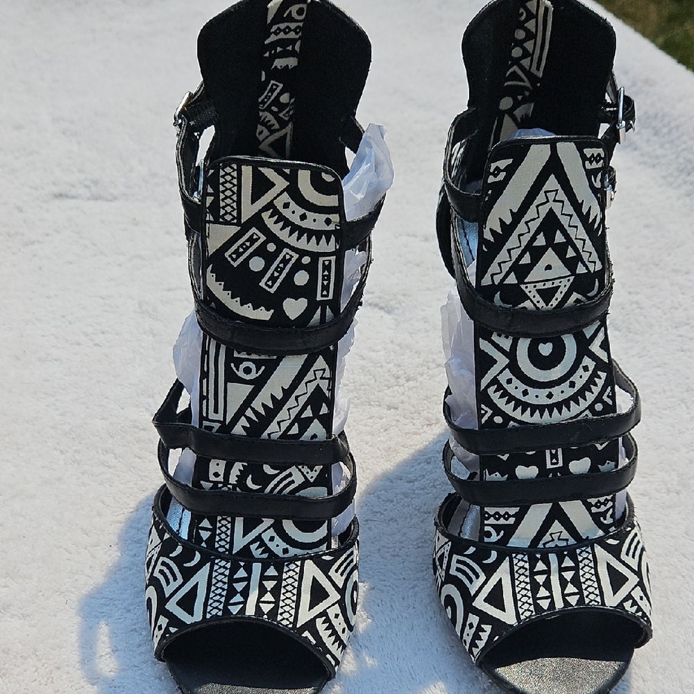 BAMBOO Black and White Tribal Heels